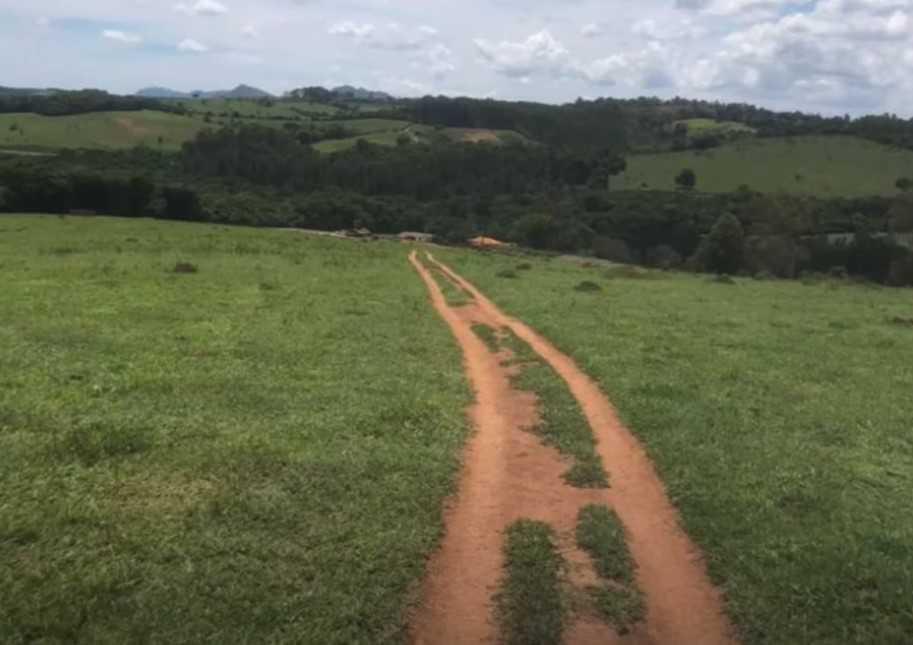 Fazenda, Zona Rural, 2 Quartos, 0 Vaga