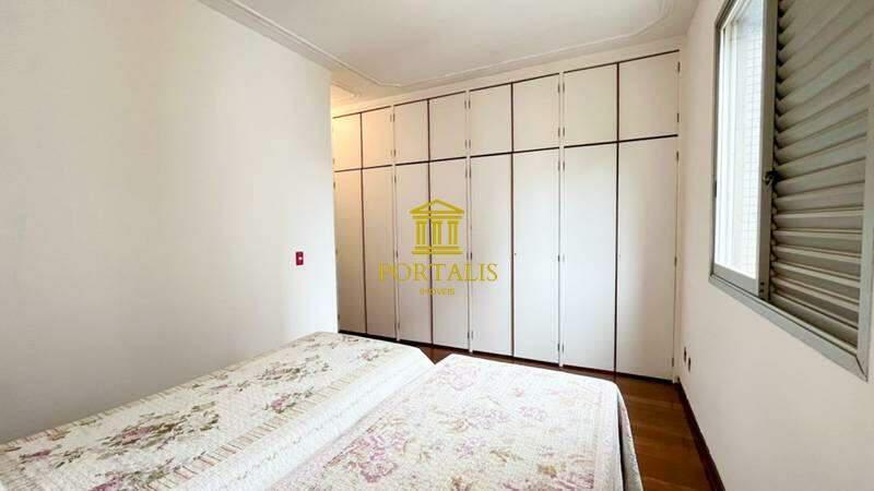 Apartamento, Funcionários, 4 Quartos, 2 Vagas, 1 Suíte