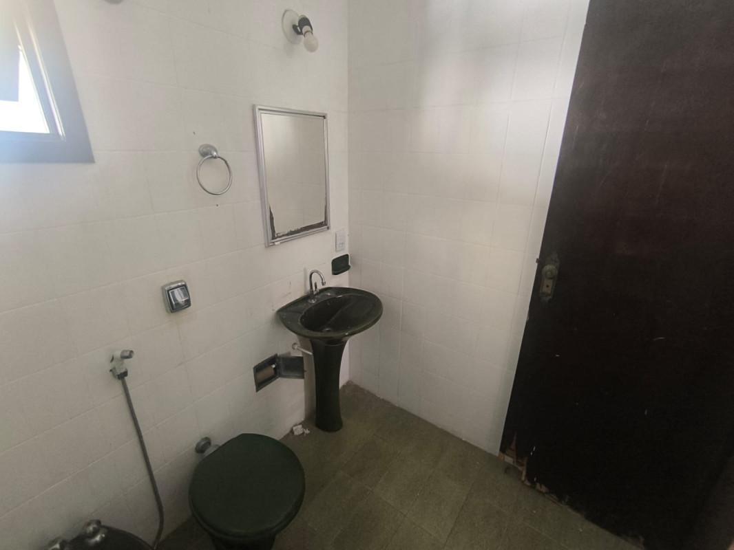 Casa, Santa Cruz, 5 Quartos, 1 Vaga, 1 Suíte