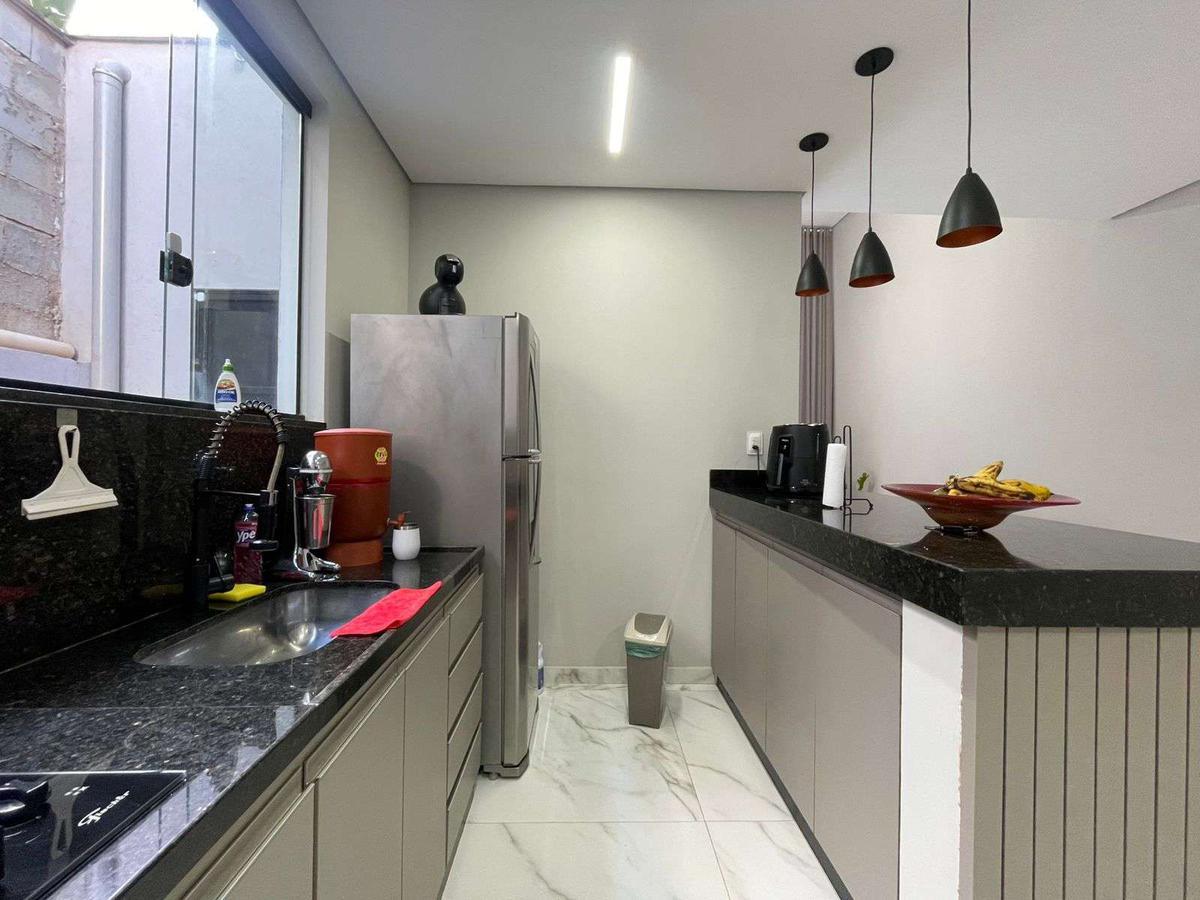 Casa, Santa Efigênia, 3 Quartos, 2 Vagas, 1 Suíte