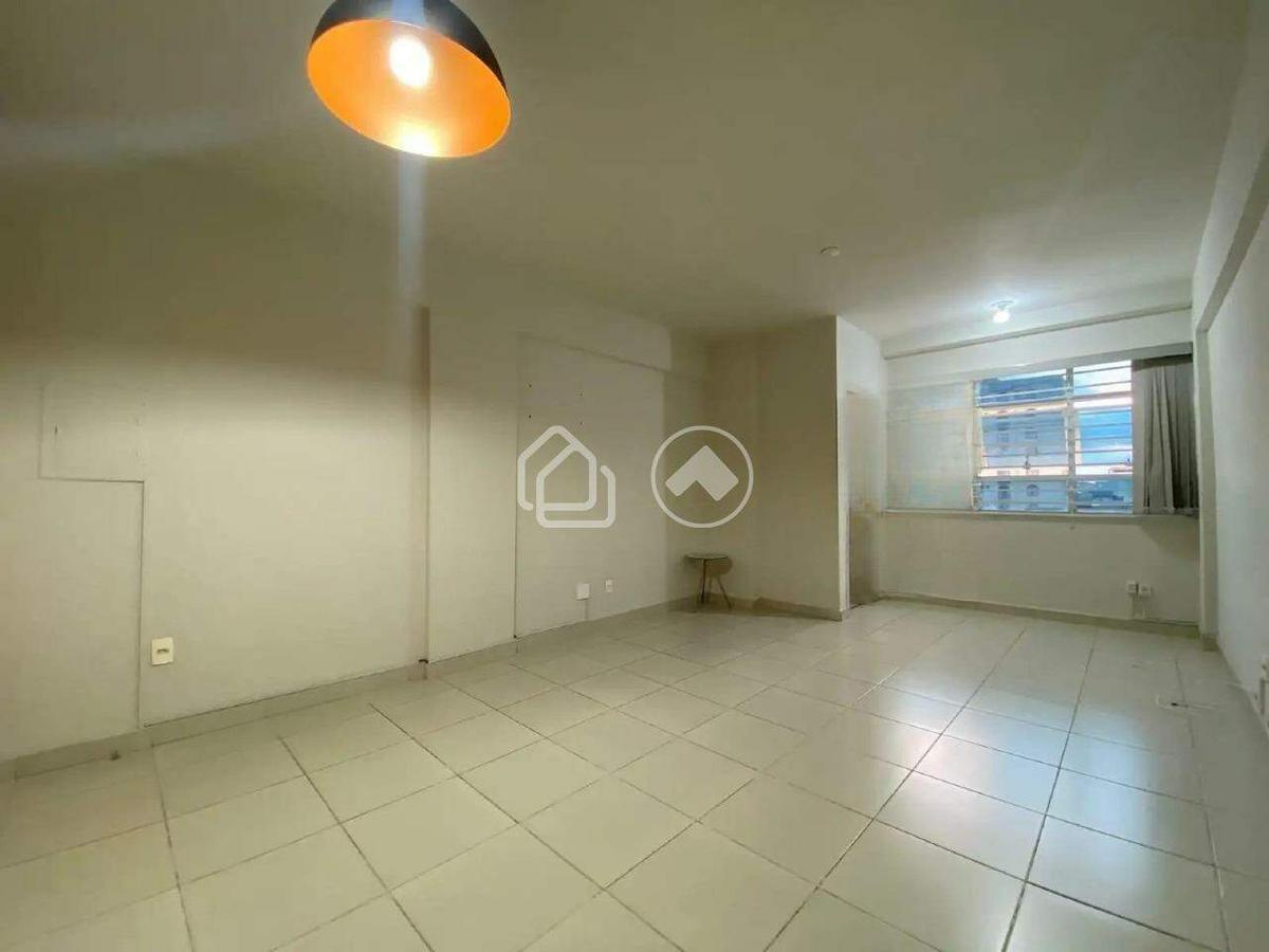 Sala, Padre Eustáquio