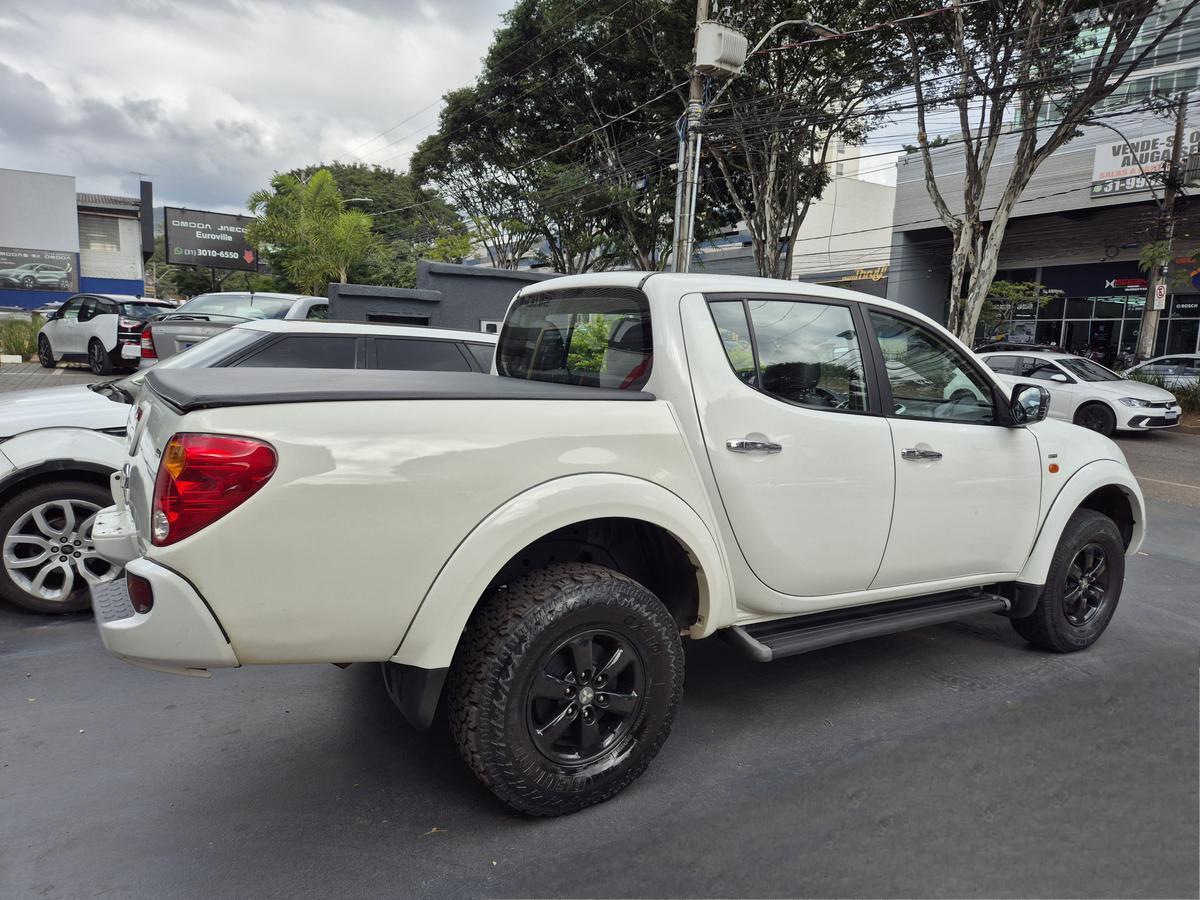 Mitsubishi L200 Triton Hpe 3.2 CD Tb Int.diesel Aut