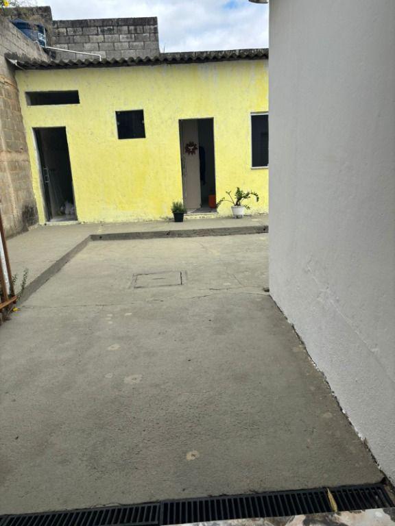Casa, Nações Unidas, 4 Quartos, 2 Vagas, 1 Suíte