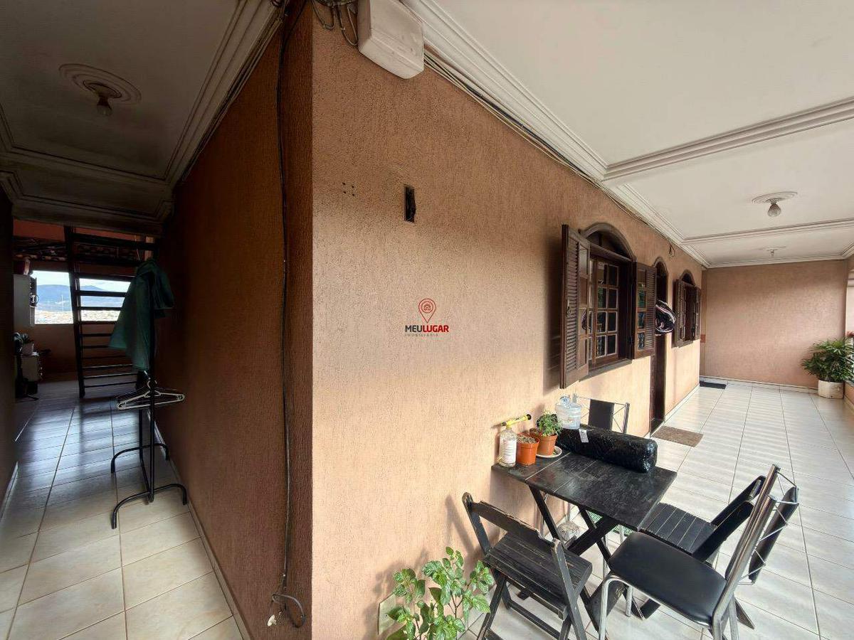 Casa, CDI Jatobá (barreiro), 3 Quartos, 4 Vagas, 1 Suíte