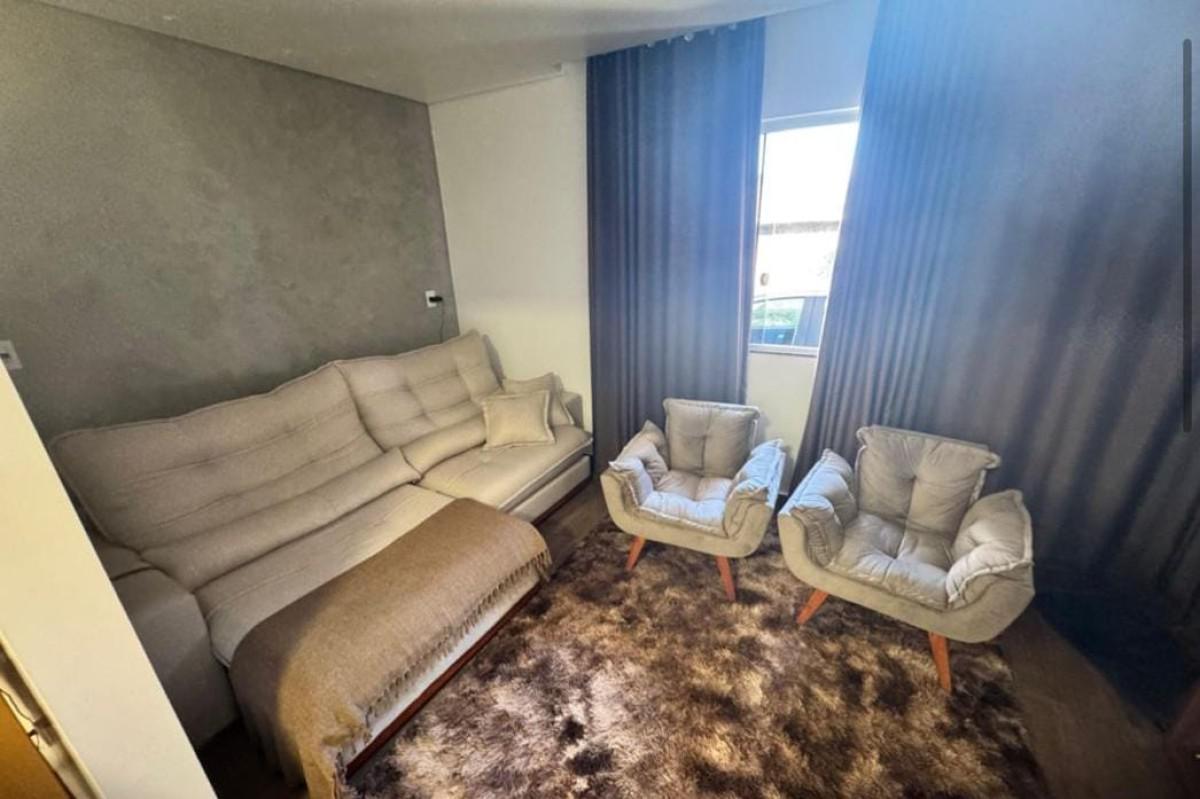 Casa, Tirol, 3 Quartos, 2 Vagas, 1 Suíte