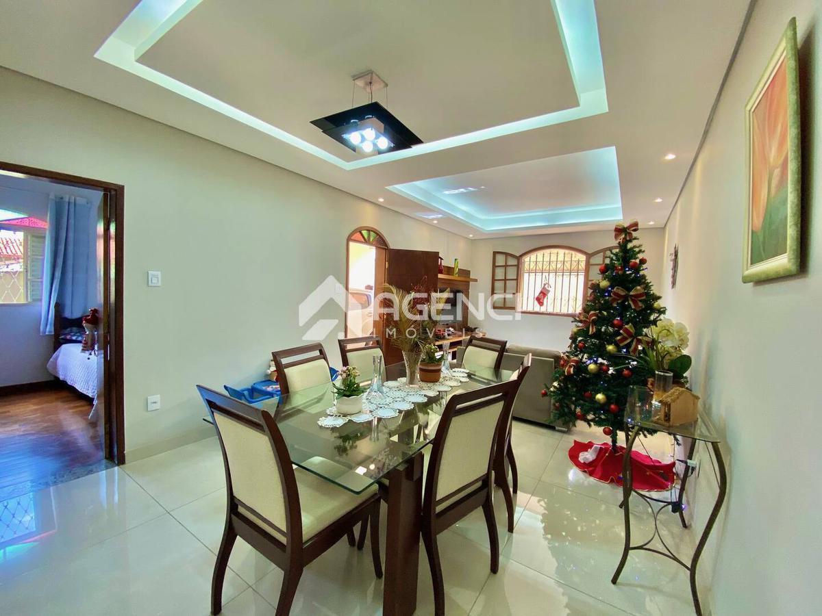 Casa, Santa Maria, 3 Quartos, 0 Vaga, 1 Suíte