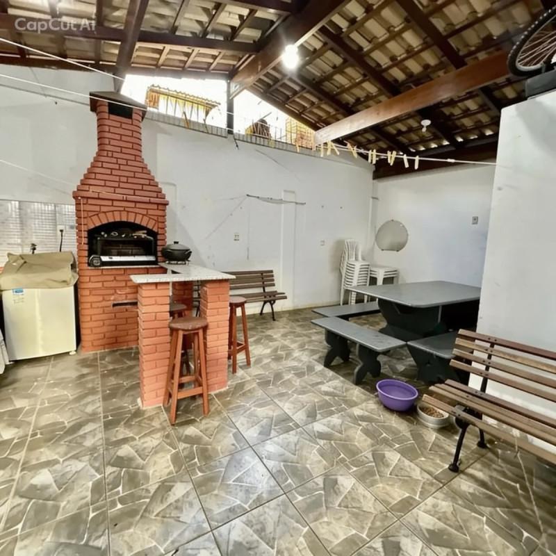 Casa, Castelo, 3 Quartos, 2 Vagas, 1 Suíte