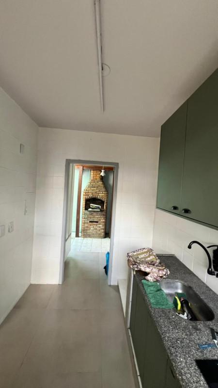 Casa, Castelo, 2 Quartos, 2 Vagas, 1 Suíte