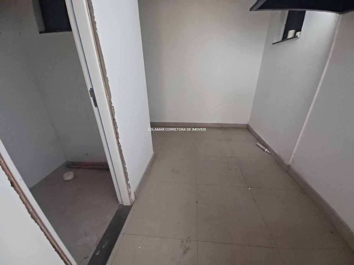 Galpão, Glória, 0 Quarto, 4 Vagas