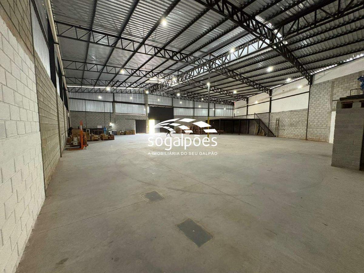 Galpão, Vale das Orquídeas, 8 Vagas