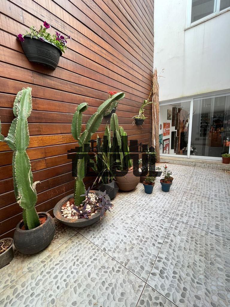 Casa, Campos Elíseos, 3 Quartos, 5 Vagas, 1 Suíte
