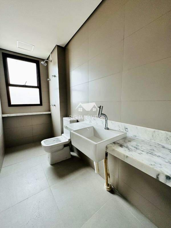 Apartamento, Barreiro, 3 Quartos, 2 Vagas, 1 Suíte