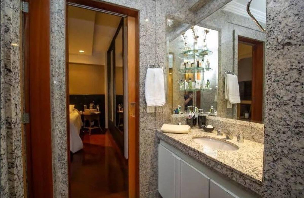 Apartamento, Funcionários, 4 Quartos, 5 Vagas, 2 Suítes