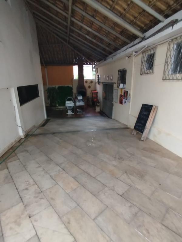 Casa Comercial, Funcionários