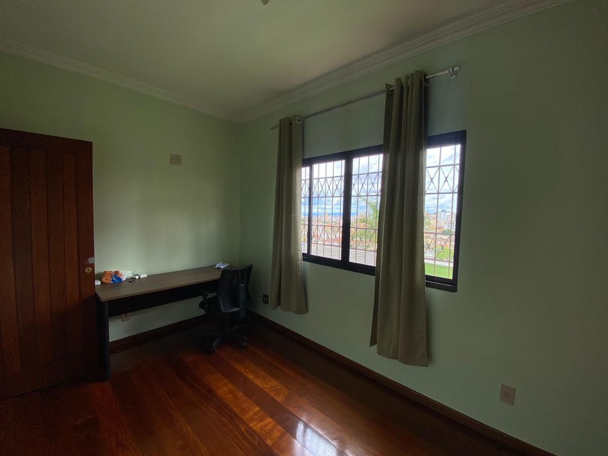 Casa, Concórdia, 4 Quartos, 2 Vagas, 1 Suíte