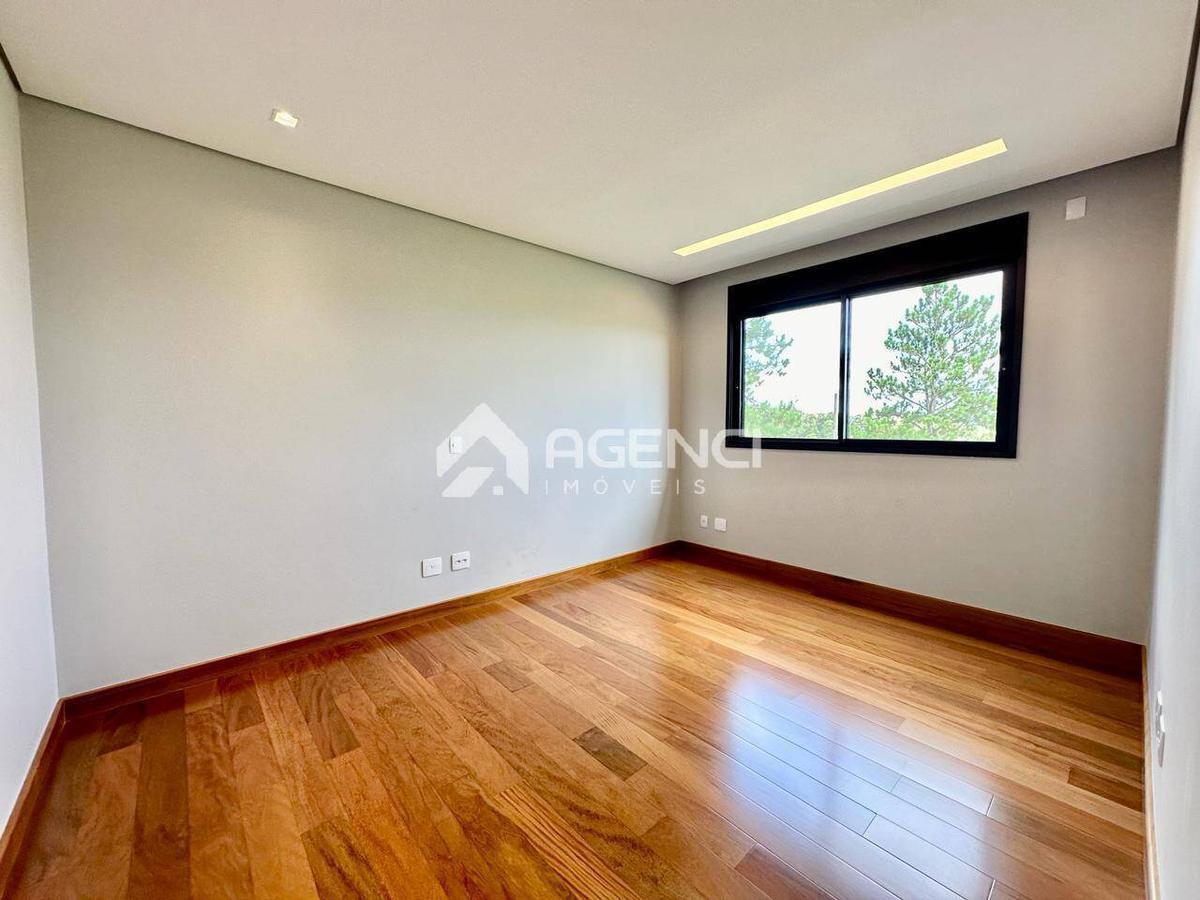 Casa em Condomínio, Alphaville - Lagoa dos Ingleses, 4 Quartos, 0 Vaga, 4 Suítes