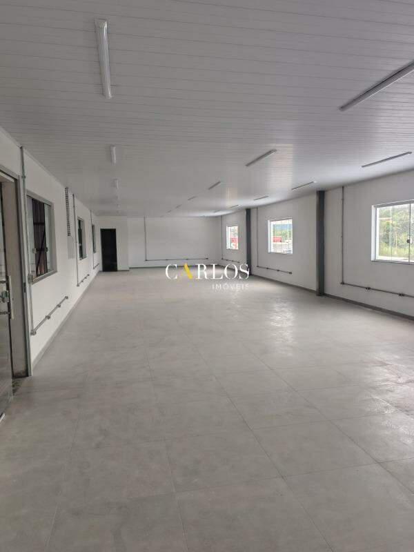 Galpão, Do Comércio