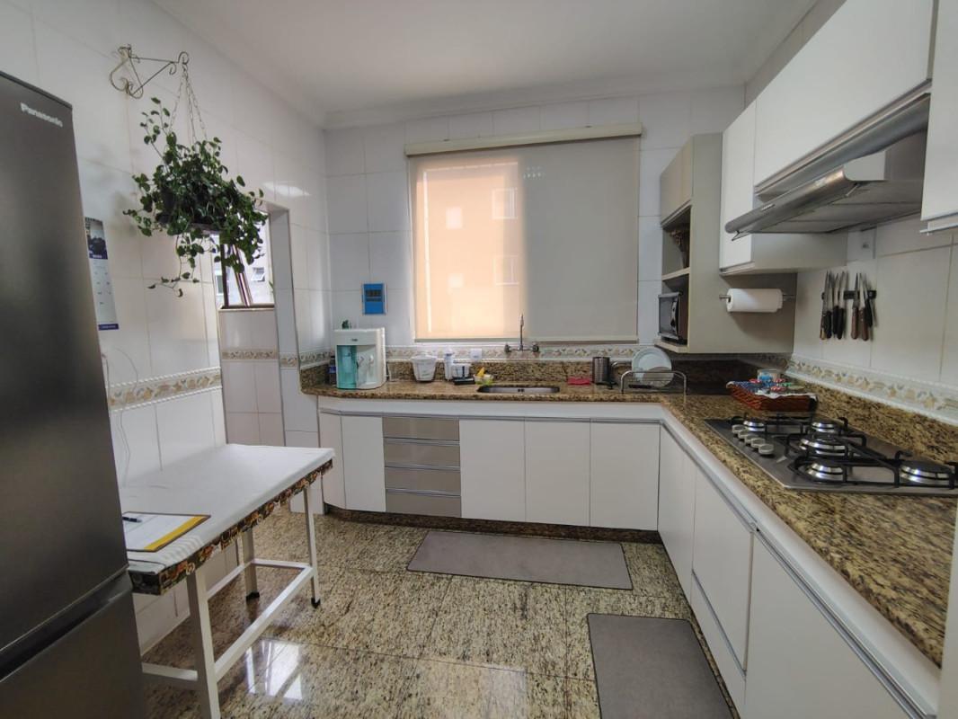 Apartamento, Barreiro, 3 Quartos, 2 Vagas, 1 Suíte