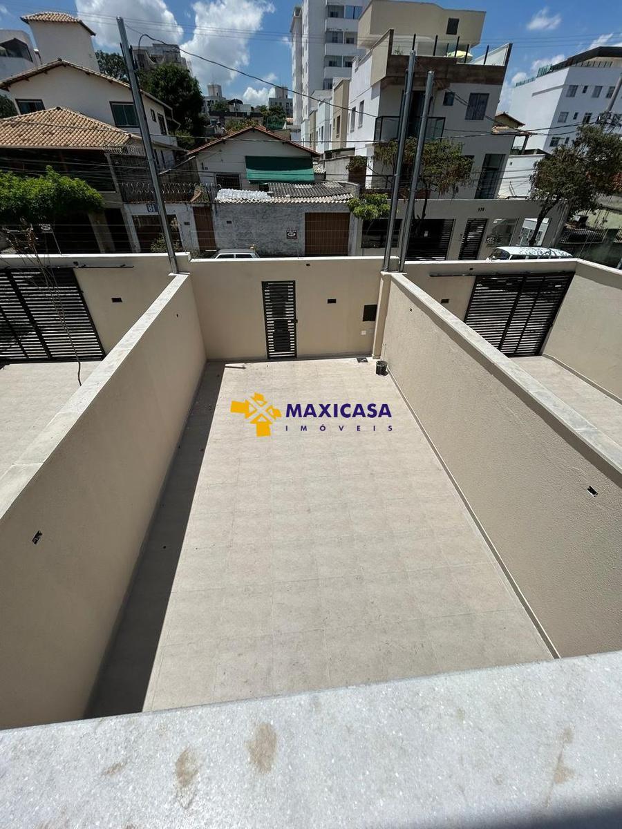 Casa, Santa Branca, 3 Quartos, 4 Vagas, 1 Suíte