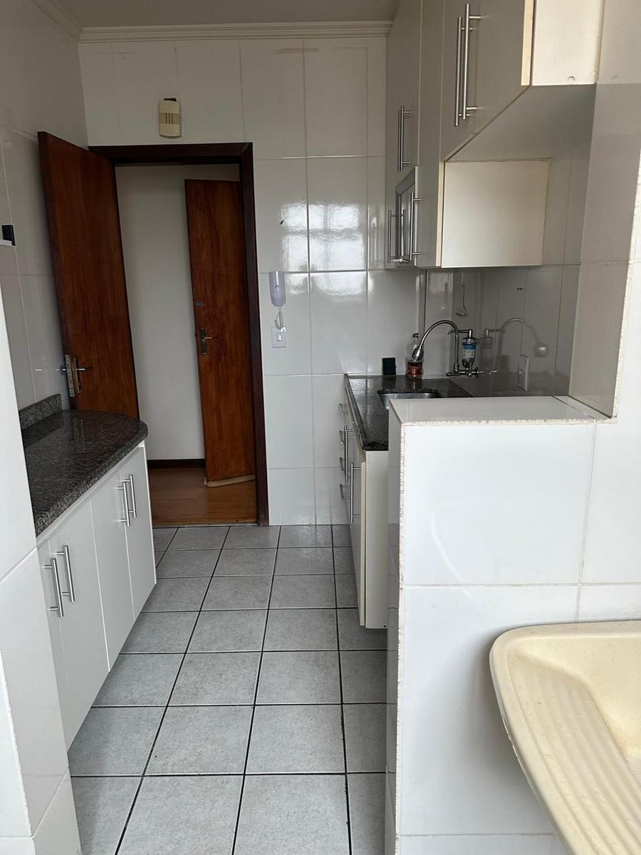 Apartamento, Sagrada Família, 2 Quartos, 1 Vaga, 1 Suíte