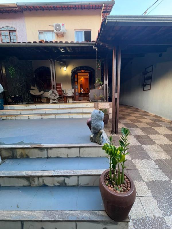 Casa, Teixeira Dias (barreiro), 3 Quartos, 3 Vagas, 1 Suíte