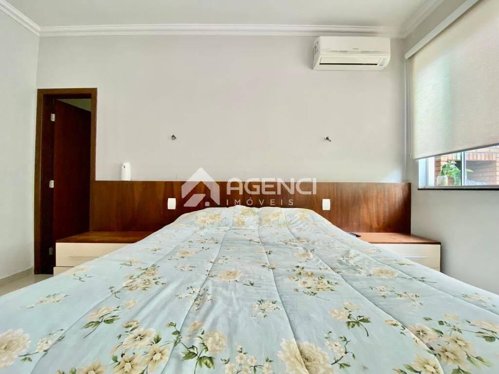 Casa, Cabral, 3 Quartos, 0 Vaga, 1 Suíte