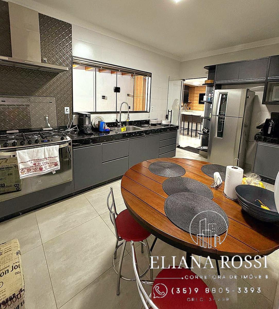 Casa, Centro, 3 Quartos, 2 Vagas, 1 Suíte