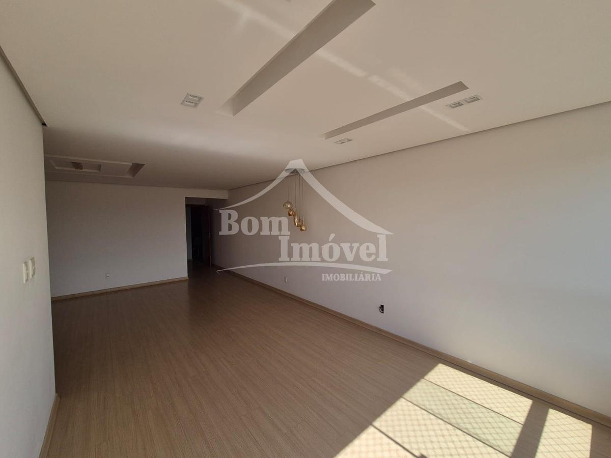 Apartamento, Centro, 1 Quarto, 3 Vagas, 2 Suítes