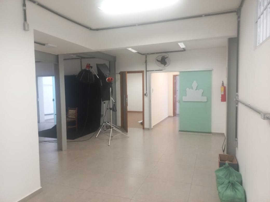 Casa Comercial, Jardim América, 1 Quarto, 1 Vaga