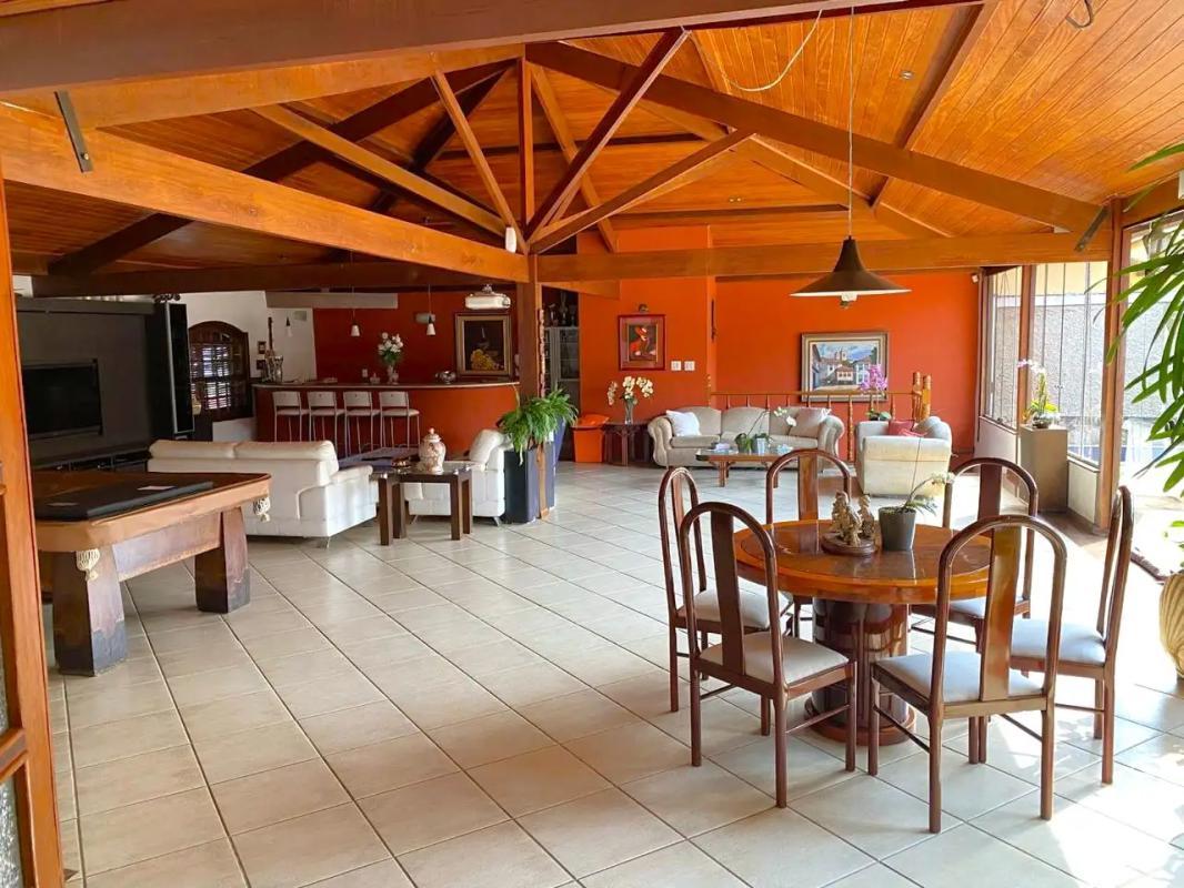 Casa, Santa Lúcia, 5 Quartos, 4 Vagas, 3 Suítes