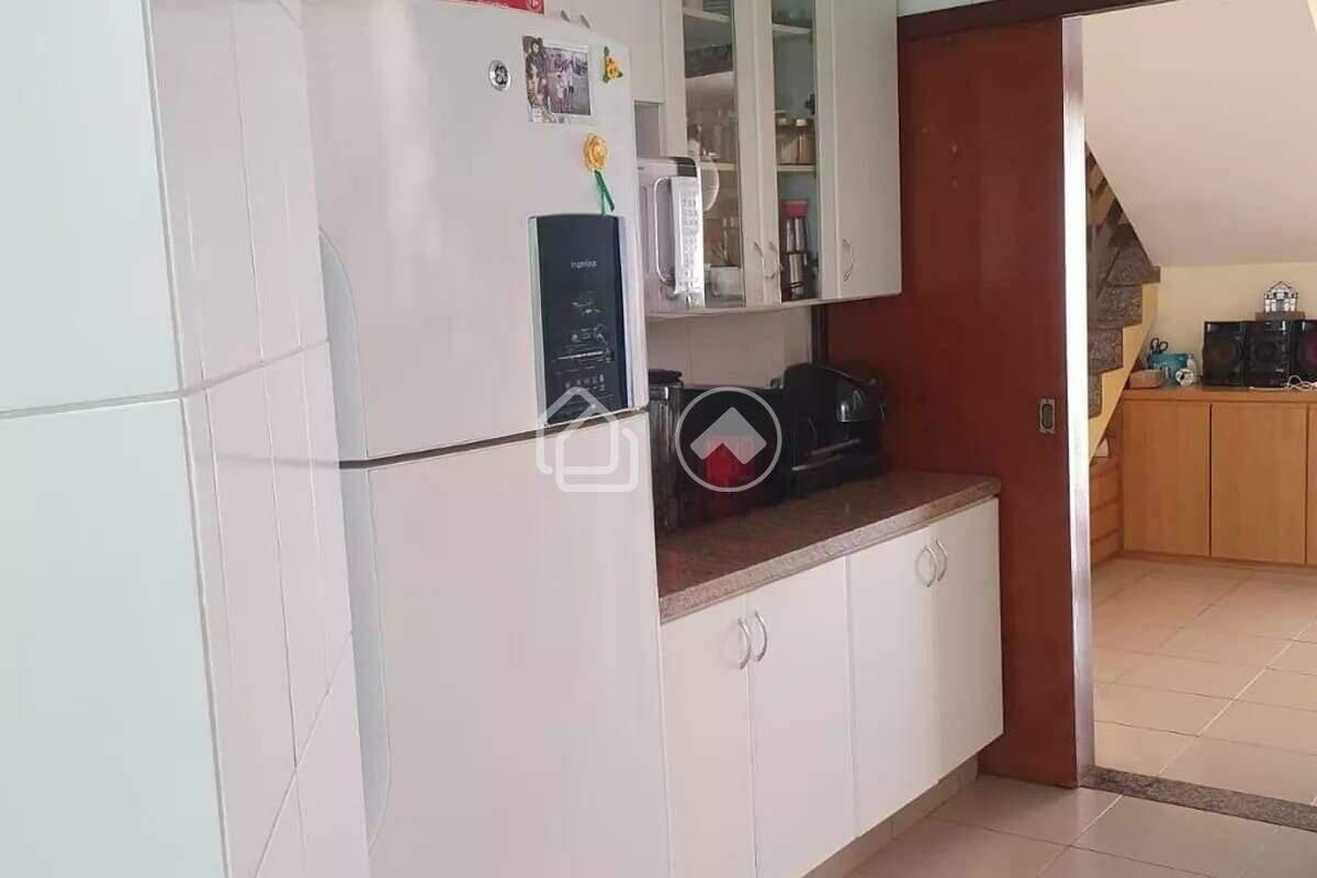 Casa, Caiçaras, 5 Quartos, 6 Vagas, 1 Suíte