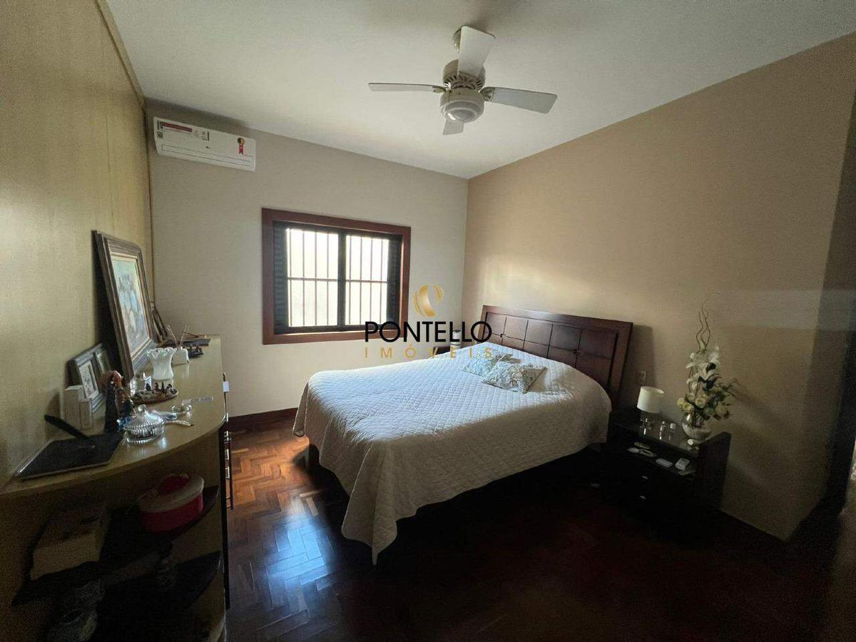 Casa, Santa Rita de Cássia, 8 Quartos, 4 Vagas, 2 Suítes