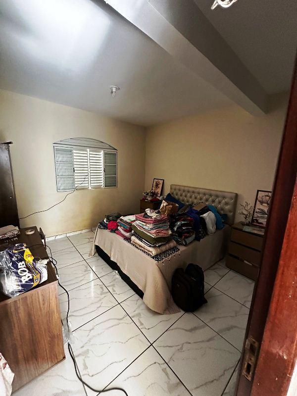 Casa, Centro, 3 Quartos, 3 Vagas, 1 Suíte