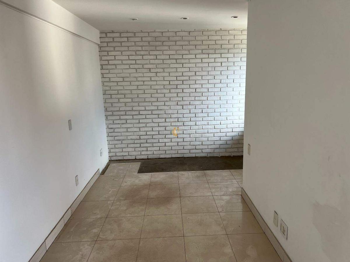 Sala, Barro Preto, 0 Quarto, 1 Vaga