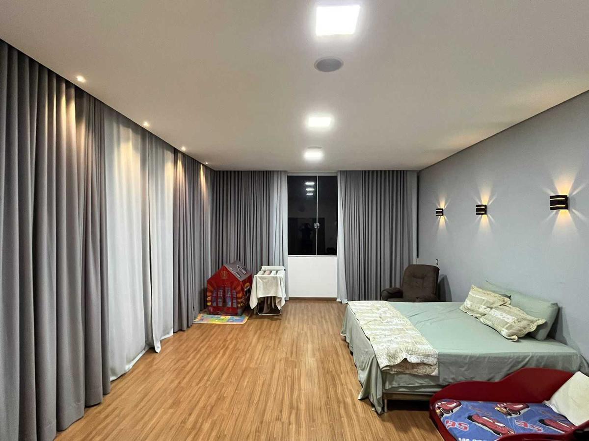 Casa, Monte Verde, 3 Quartos, 2 Vagas, 1 Suíte