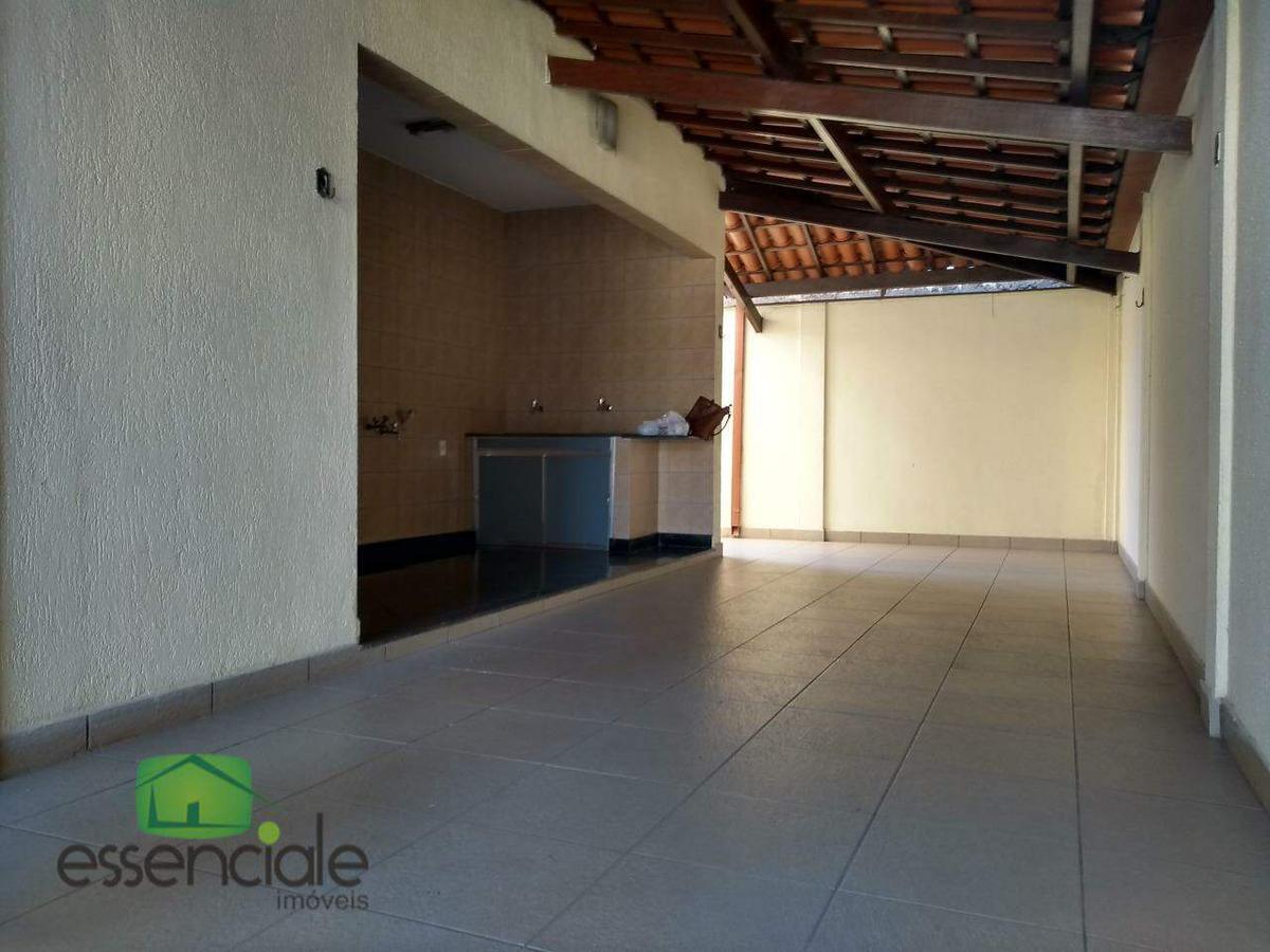 Casa, Angola, 3 Quartos, 4 Vagas, 1 Suíte