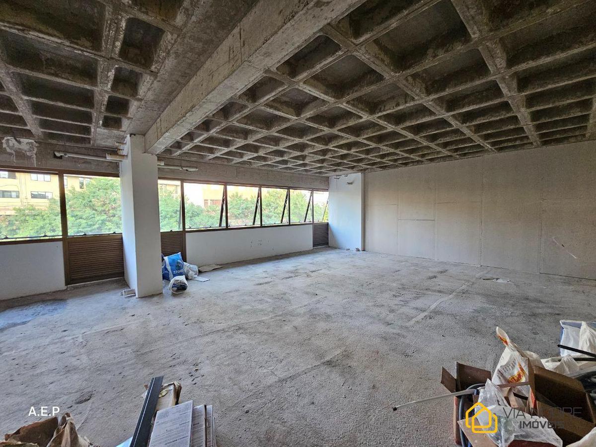 Sala, Estoril, 104 Vagas