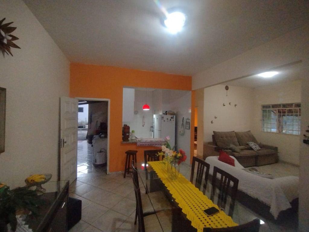 Casa, Nações Unidas, 4 Quartos, 2 Vagas, 1 Suíte