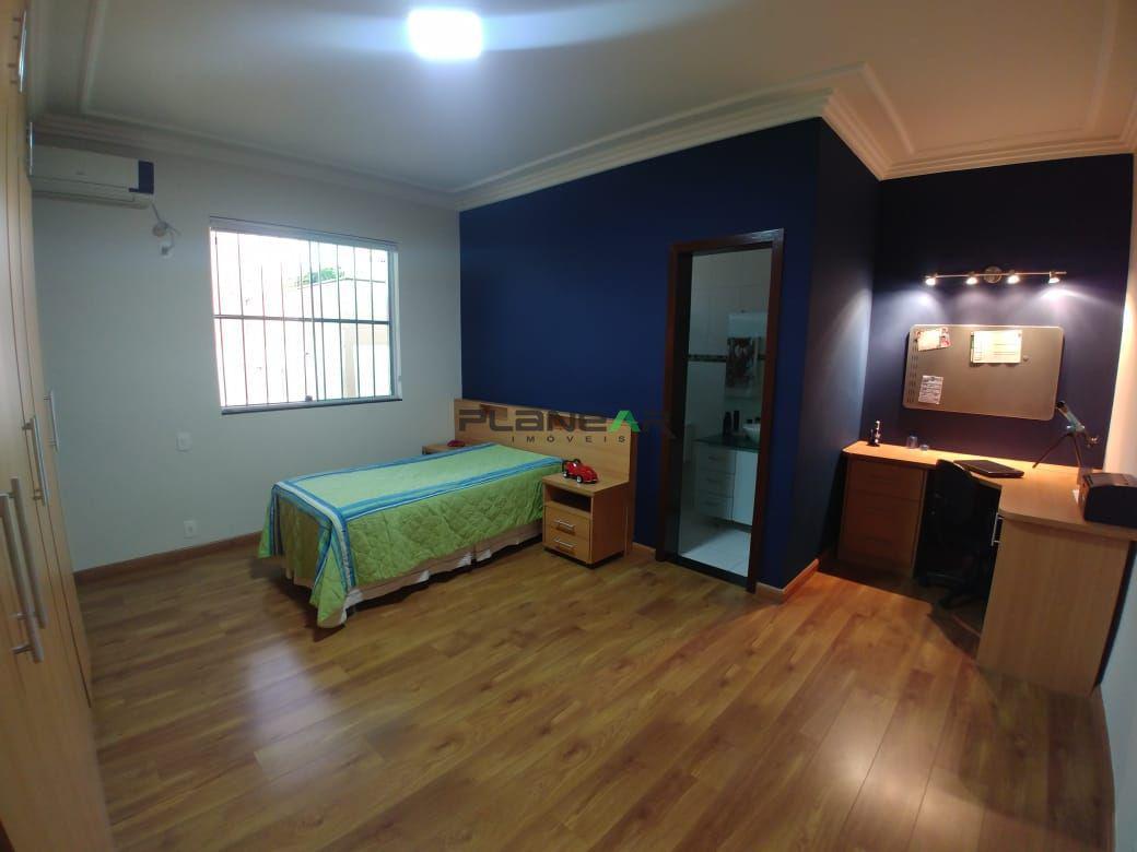 Casa, Jardim Riacho das Pedras, 3 Quartos, 4 Vagas, 3 Suítes
