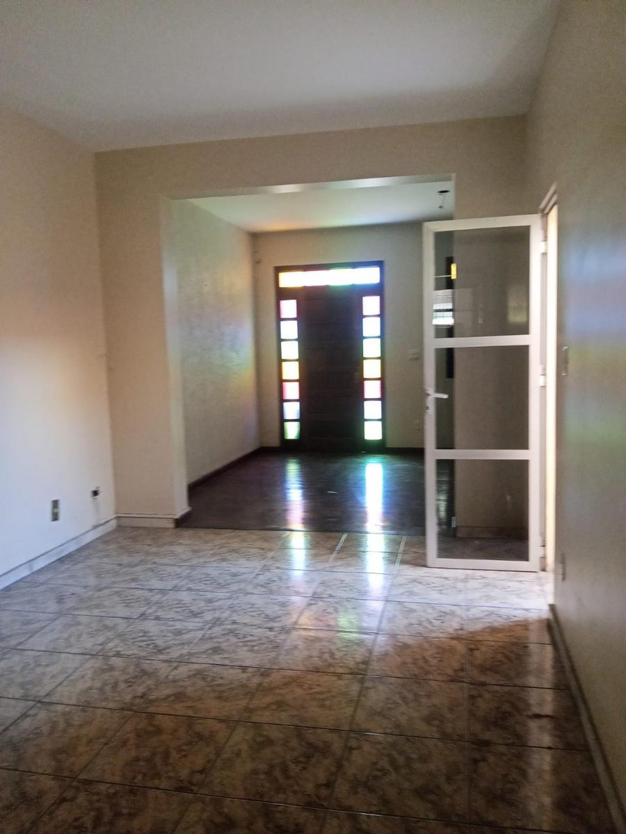 Casa, Jardim Leblon, 3 Quartos, 4 Vagas, 1 Suíte