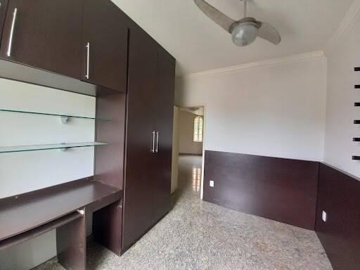 Casa, Centro, 3 Quartos, 0 Vaga, 1 Suíte