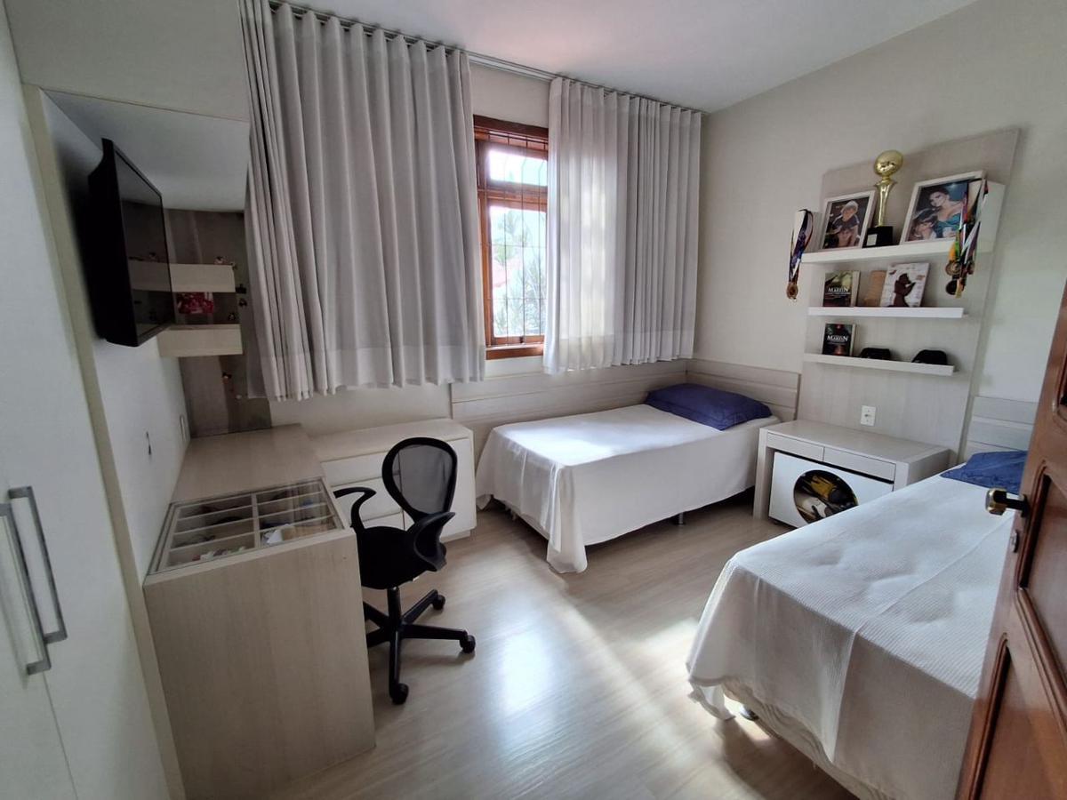 Casa, Itapoã, 5 Quartos, 3 Vagas, 2 Suítes