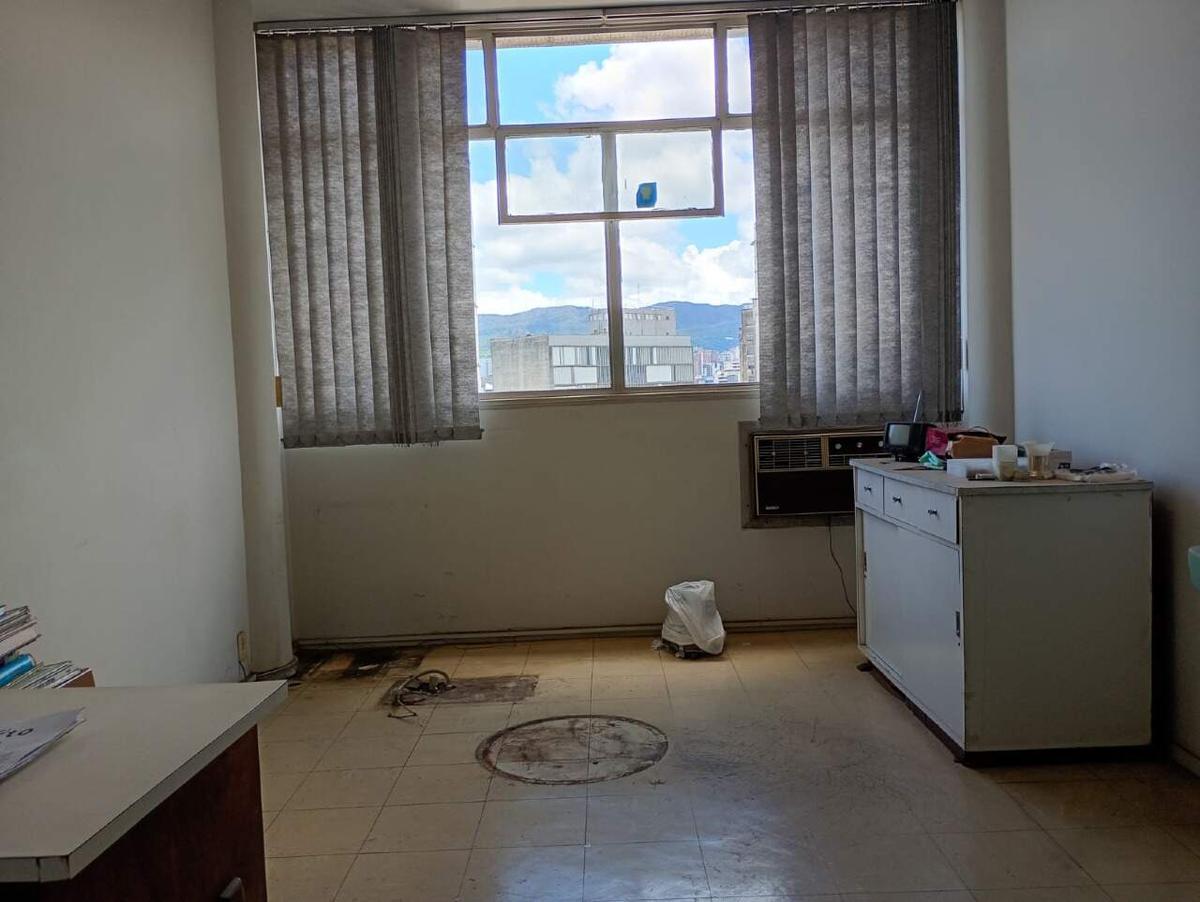 Sala, Centro, 0 Quarto, 0 Vaga