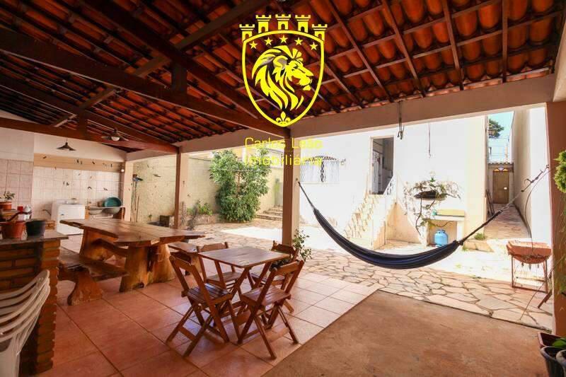 Casa, Planalto, 5 Quartos, 5 Vagas, 1 Suíte