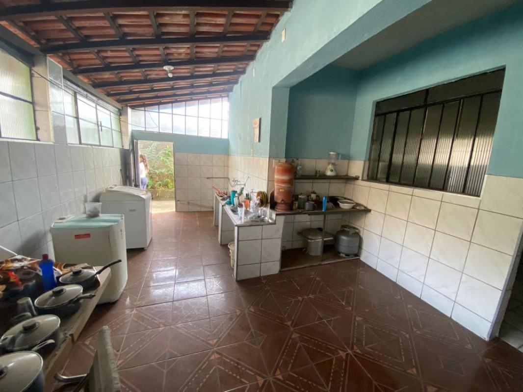 Casa, Tirol, 4 Quartos, 2 Vagas, 1 Suíte