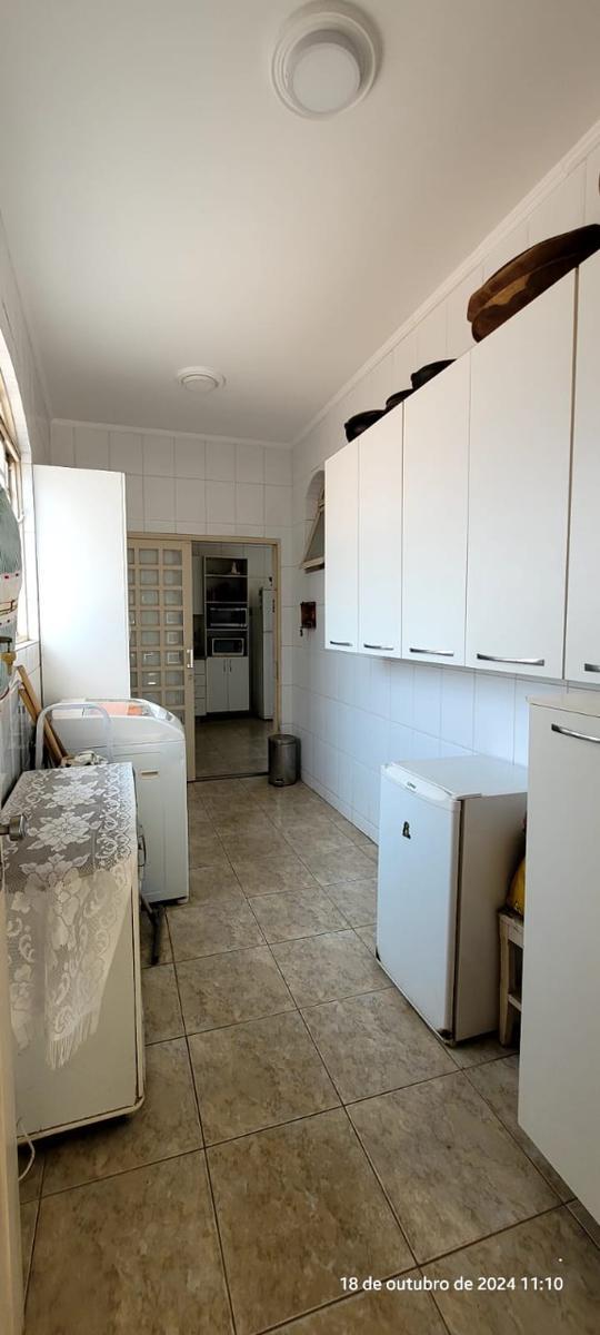 Casa, Santa Mônica, 5 Quartos, 1 Vaga, 1 Suíte