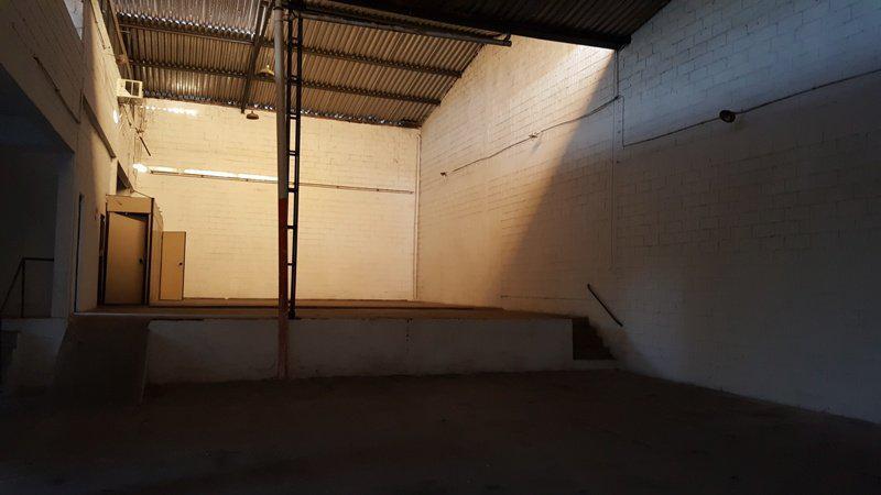 Galpão, São Francisco, 0 Quarto, 0 Vaga