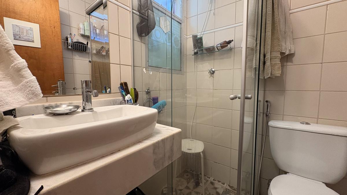 Apartamento, Estoril, 2 Quartos, 1 Vaga, 1 Suíte
