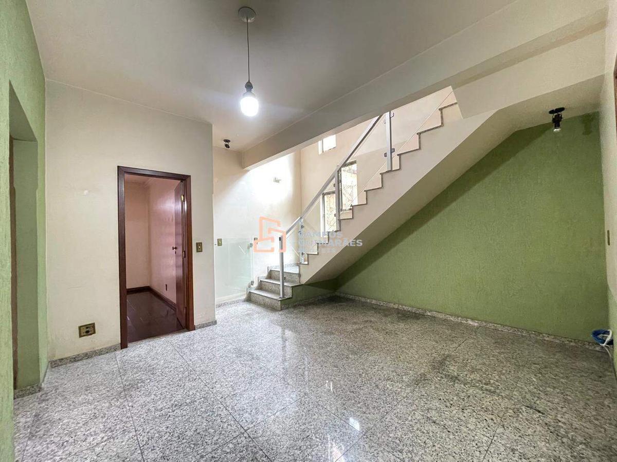 Casa, Serrano, 4 Quartos, 2 Vagas, 2 Suítes