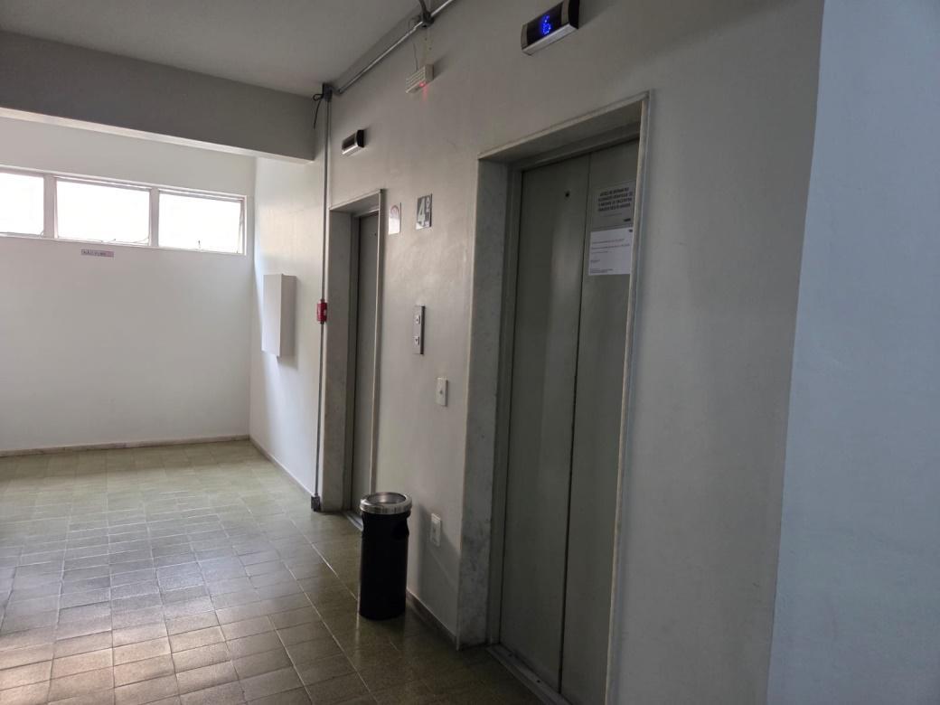 Sala, Funcionários